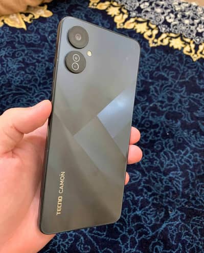 Tecno Camon 19