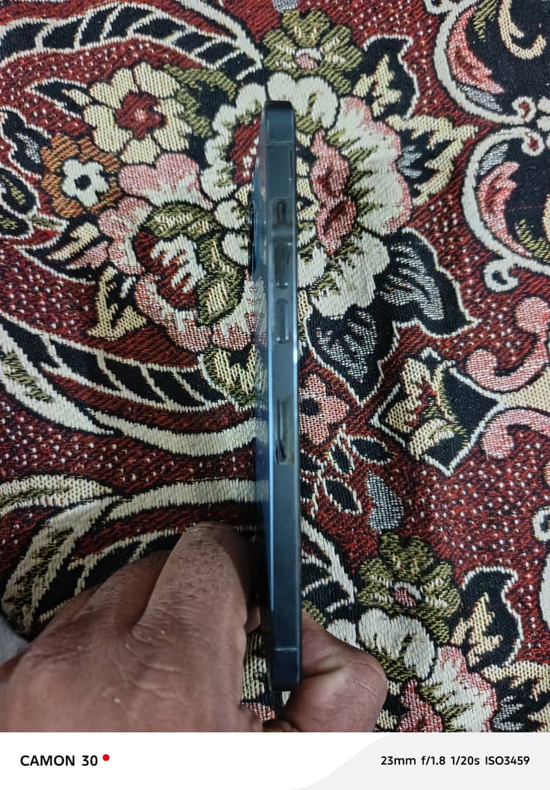 Apple iPhone 12 Pro Max 4