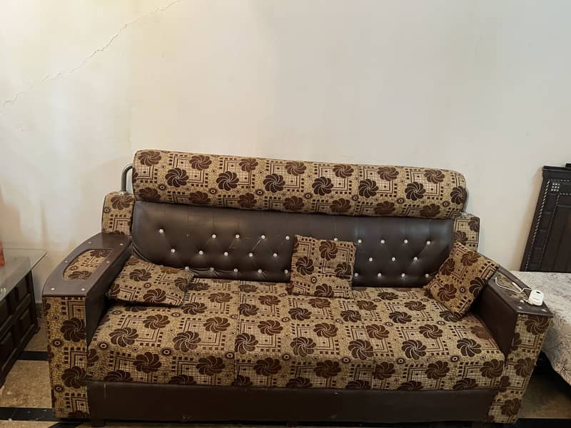 7 seater sofas with tables 0