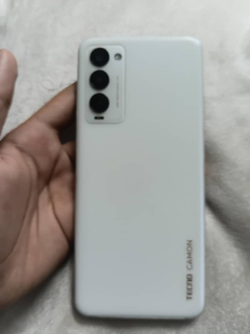 Tecno CAMON 18T 1