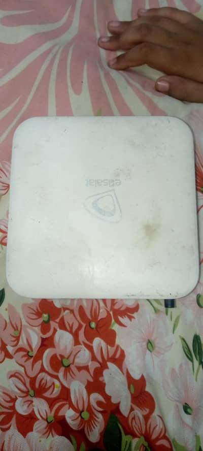 Etisalat android tv box