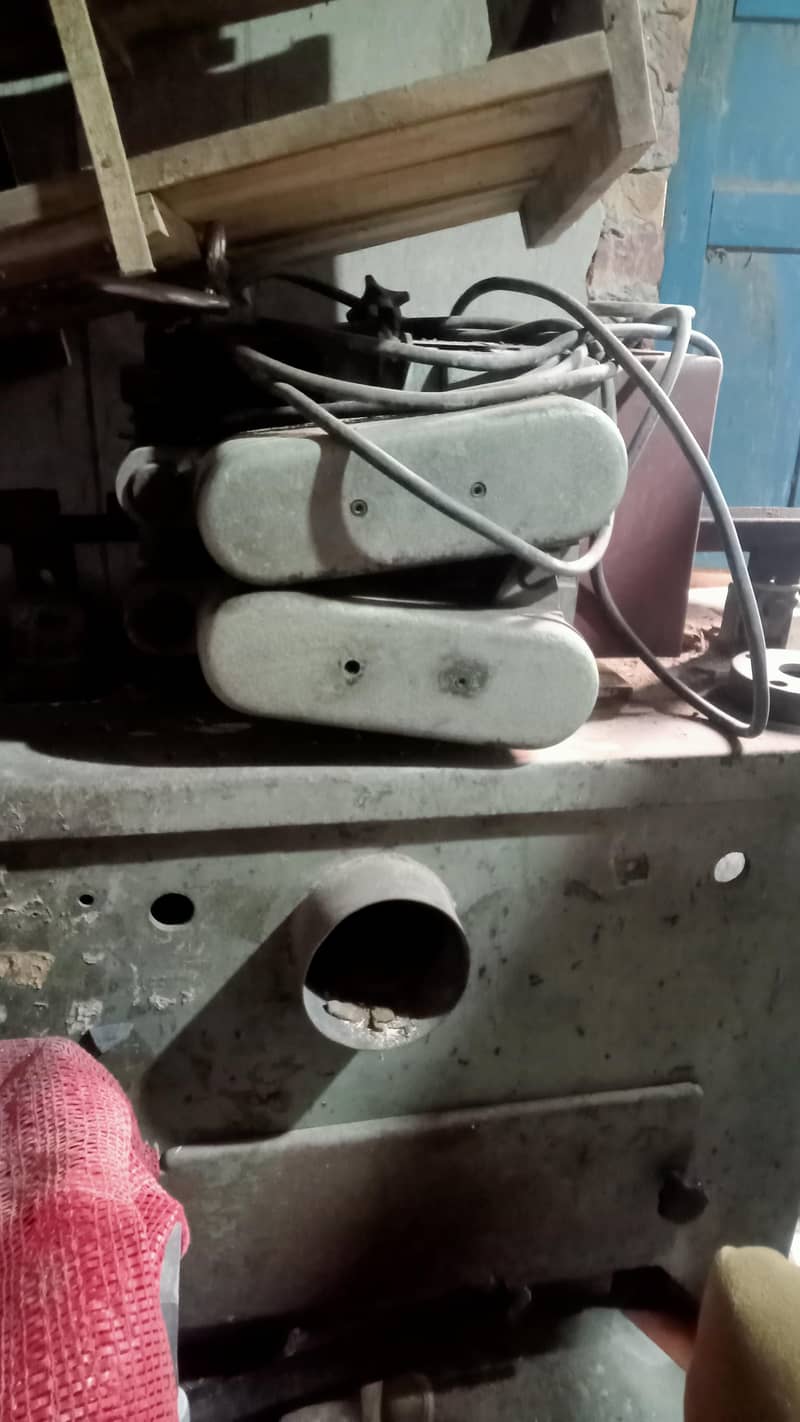 Automatic WAutomatic Wooden Broom & Mop Handle Making Machine 2