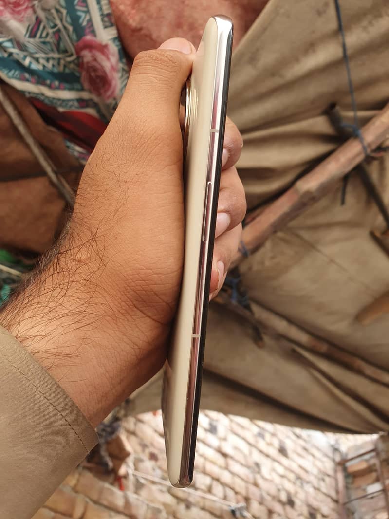 One Plus 11 4