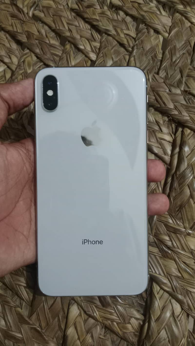 iphone xs max 1