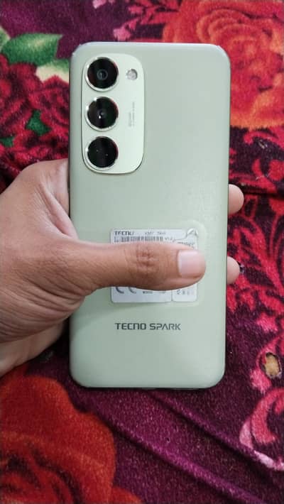 Tecno spark 40pro plus 256gb
