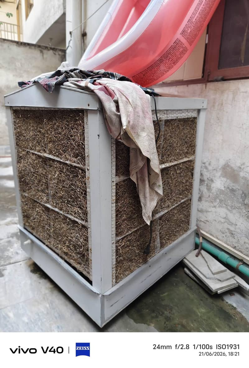 Medium Size Cooler 2