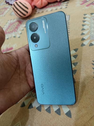Vivo Y17s