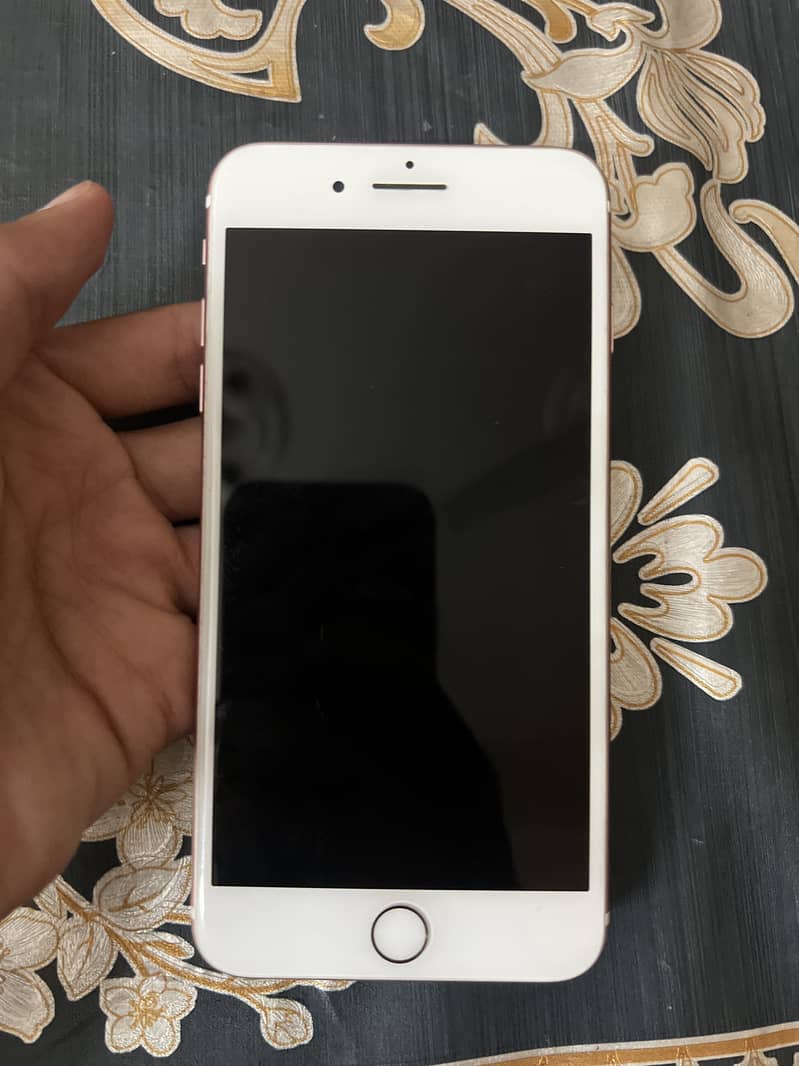 Apple iPhone 7 Plus 1