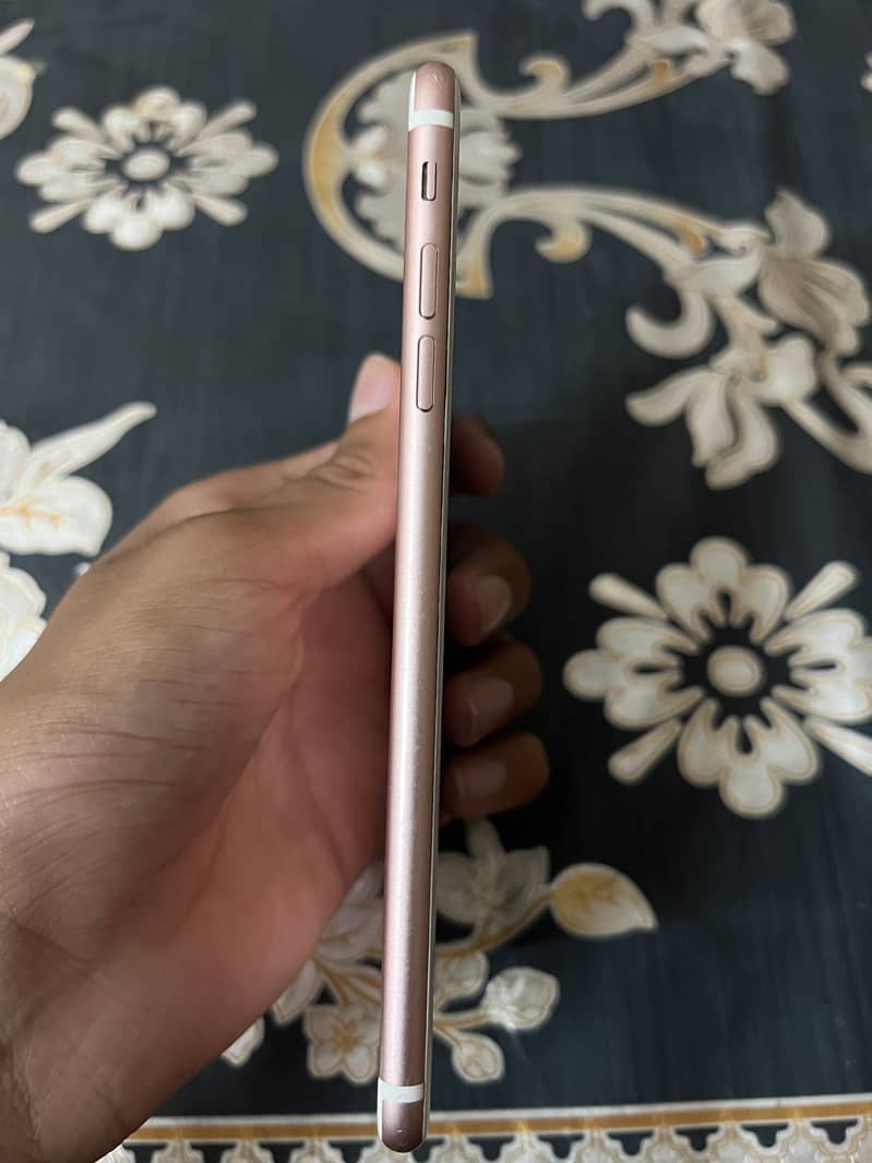 Apple iPhone 7 Plus 4