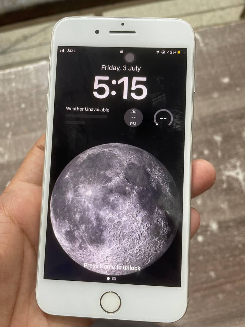 Apple iPhone 8 Plus 0