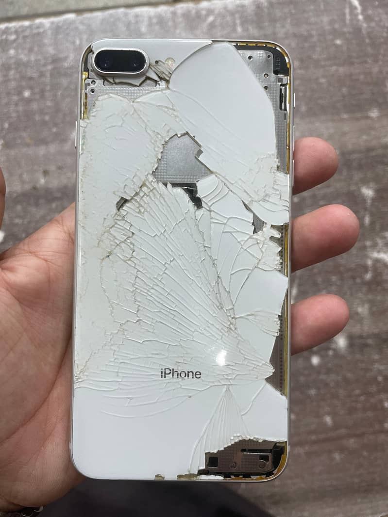 Apple iPhone 8 Plus 6