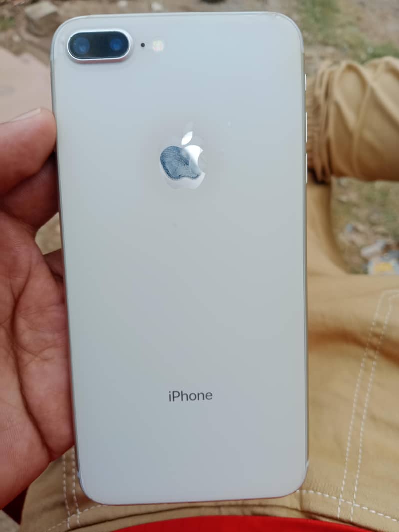 Apple iPhone 8 Plus 0