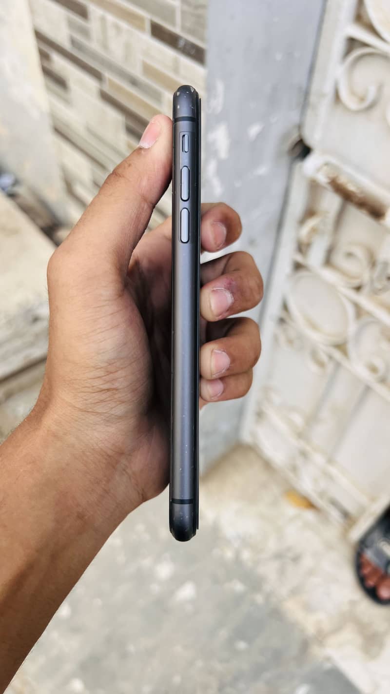 iPhone 11 1