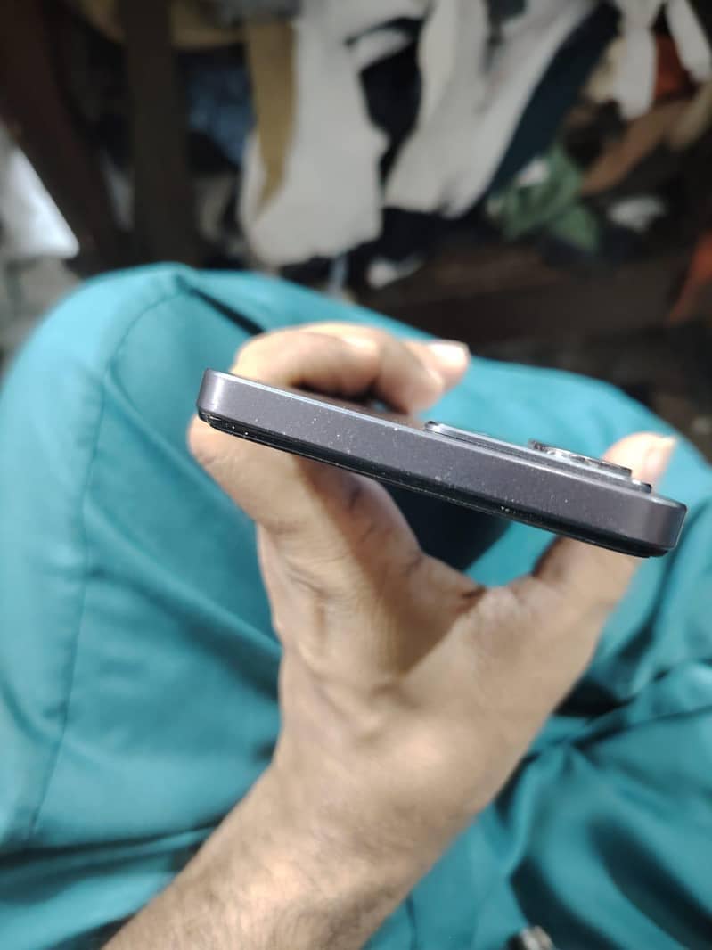 Realme C75 4