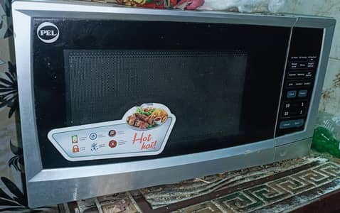 Pel Microwave oven