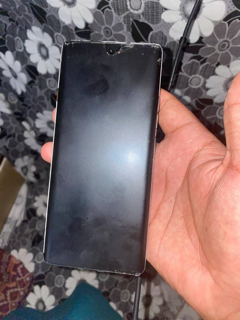 Tecno CAMON 40 Pro 3