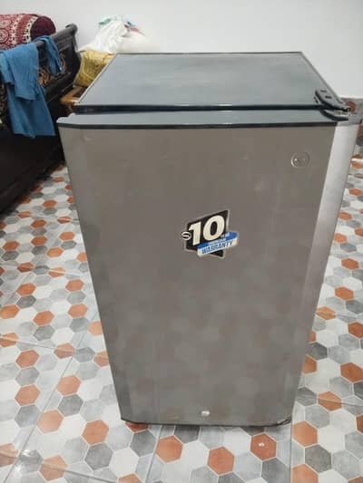 PEL SMALL SIZE FRIDGE VERY GOOD CONDITION. . . . 03000686377