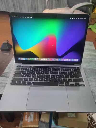 MacBook pro 2020 core i5 16gb RAM 512 SSD