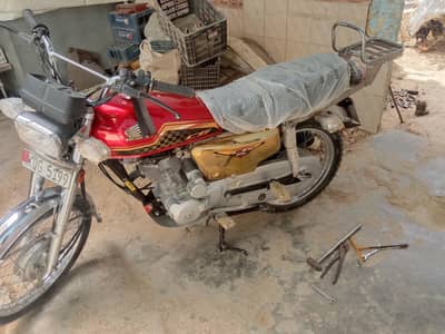 red honda 125 special edition