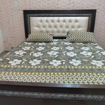 wooden double bed without matruss