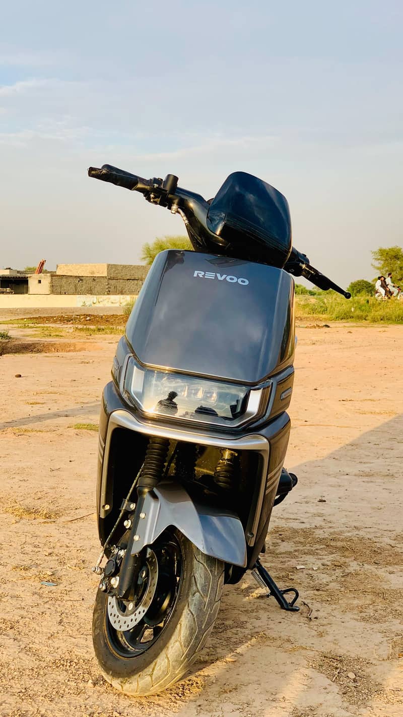 Revoo A12 4