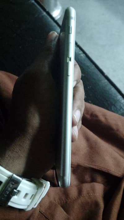 Apple iPhone 6S