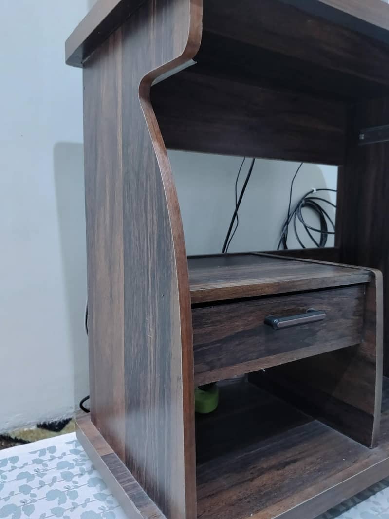 computer Trolley 4