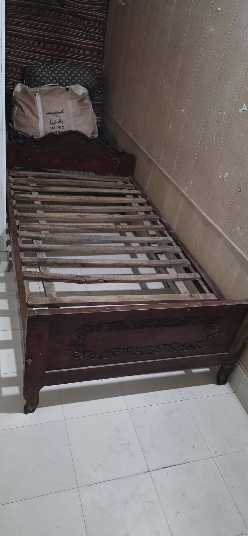Single bed 0