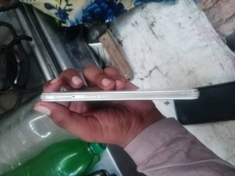 OPPO A57 0