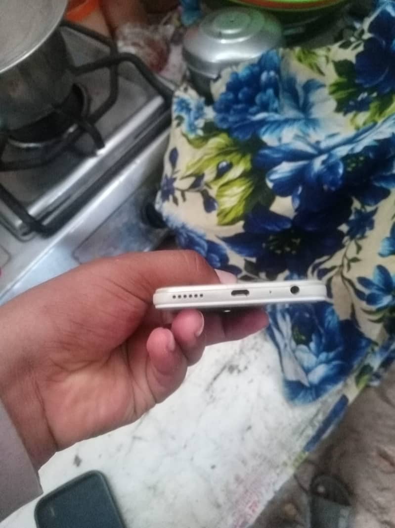 OPPO A57 3