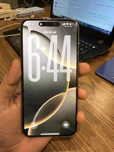 Apple iPhone 15 Pro Max (Natural Titanium) 256 GB