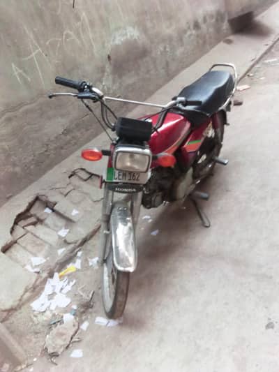 need money that's why I am sailing it. rabta number whtsap03211076101