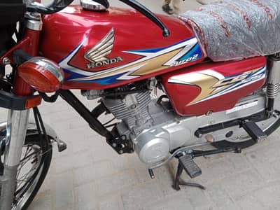 Honda 125 Hyderabad number 19 model