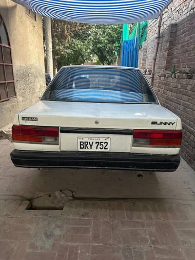 Nissan Sunny 1987