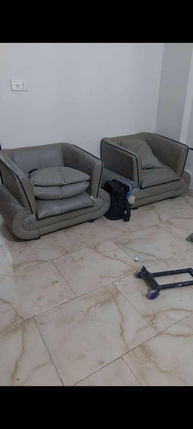 Sofa set 0