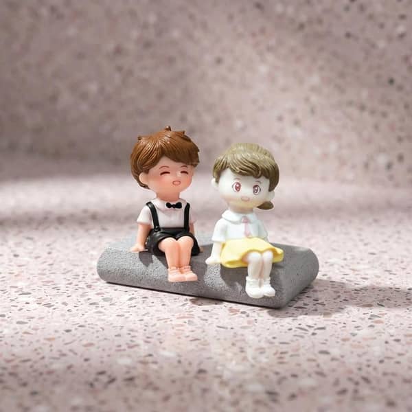 Universal Cute Romantic Character Sitting On The Bench Decoration Accessories For Car