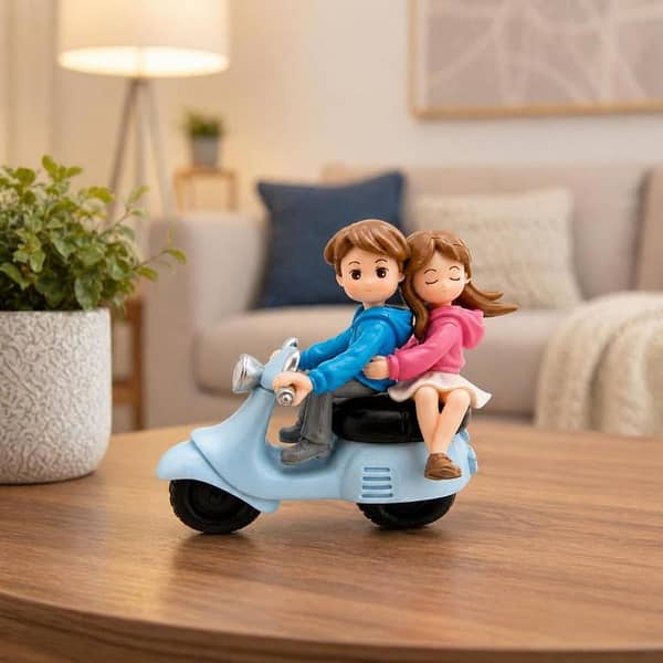 Universal Cute Romantic Couple Sitting On The Scooter Character Decoration Accessories For Car