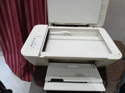 HP Deskjet 1510 in good condition white color
