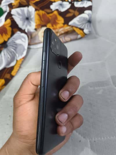 Google Pixel 5 8gb 128gb panel damage Pta approved