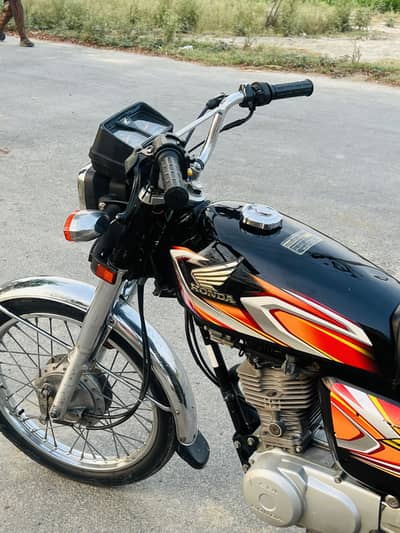 I am selling my Honda 125 2022