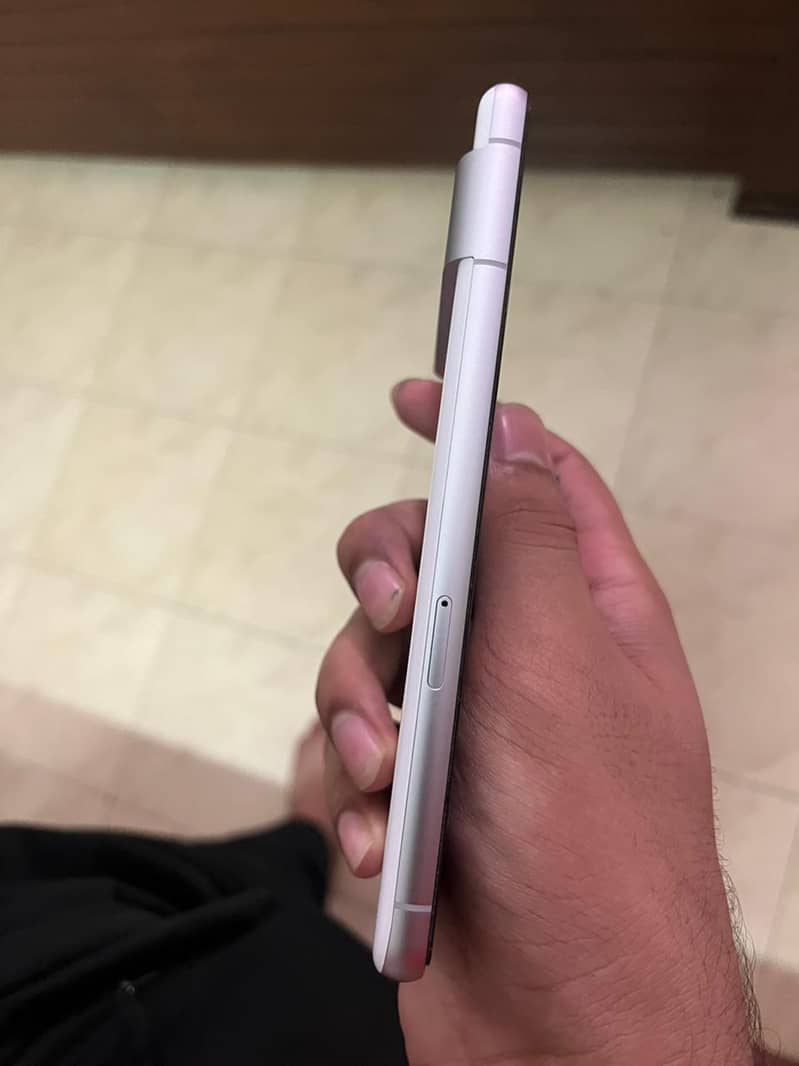 Google Pixel 7 5