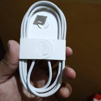iphone 17 pro max original cable