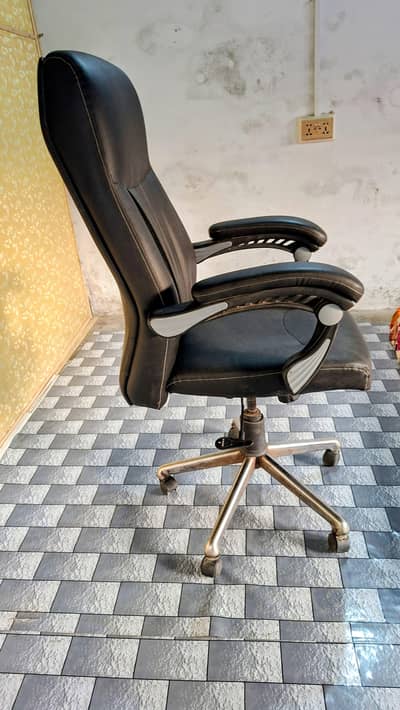 Office Chair / Gaming Chair / Study Chair / Revolving Chair
