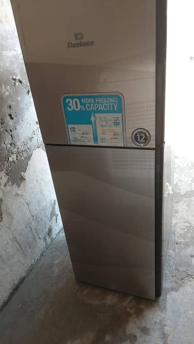 Medium saiz home used scratch less fridge