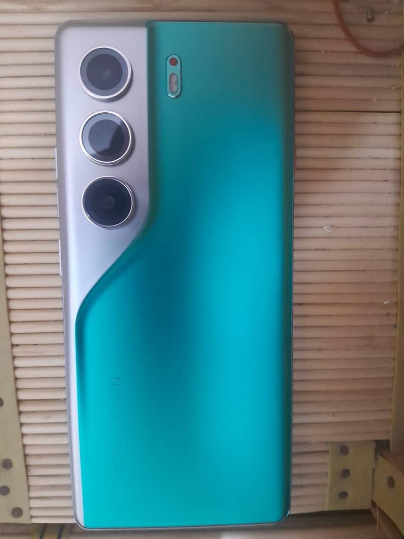 CAMON 40 Pro 0