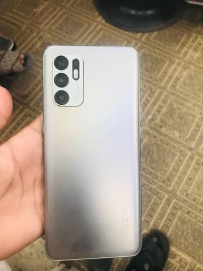 OPPO Reno6