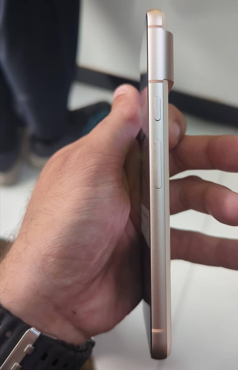 Google Pixel 8 2