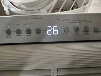 Midea 1 Ton Portable AC 100% Genuine condition Just buy and use
