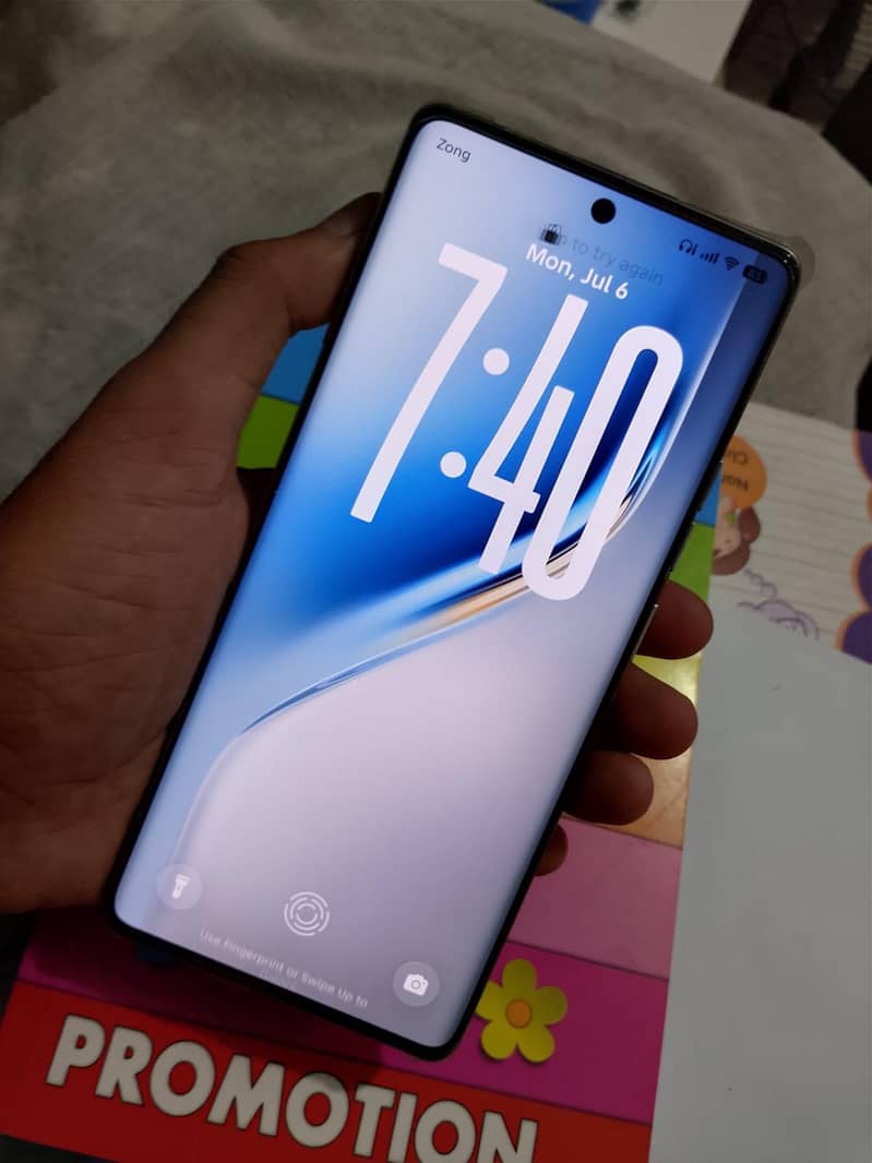 Tecno CAMON 40 Pro 1