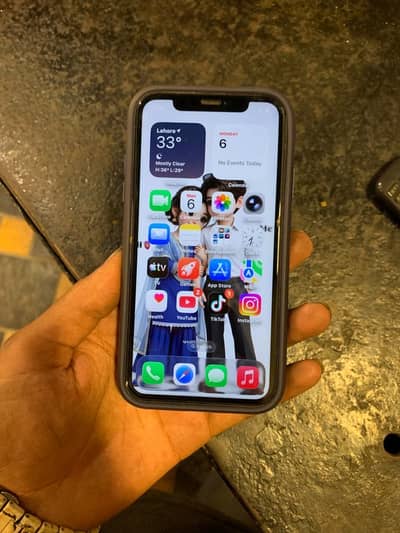 Apple iPhone 11